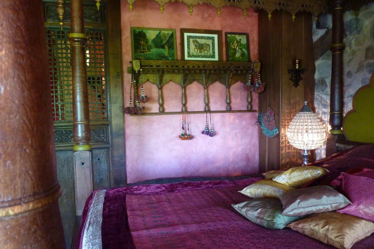 Les Folies De La Serve Ouroux Kamer foto